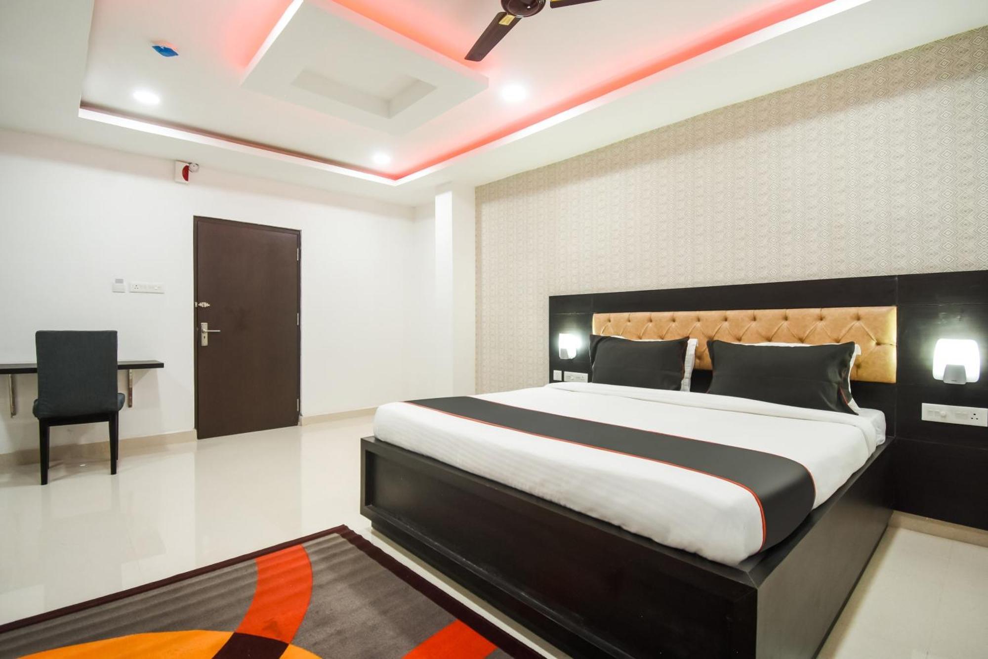 Collection O Red Velvet Premium Otel Balianta Dış mekan fotoğraf